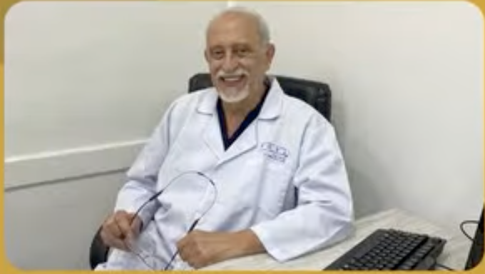 Dr. Rodrigo Montoya, cirujano plástico en Medellín, más de 35 años de experiencia